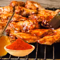 Tajemnica perfekcyjnych skrzydełek z grilla? Wszystko zależy od sosu!