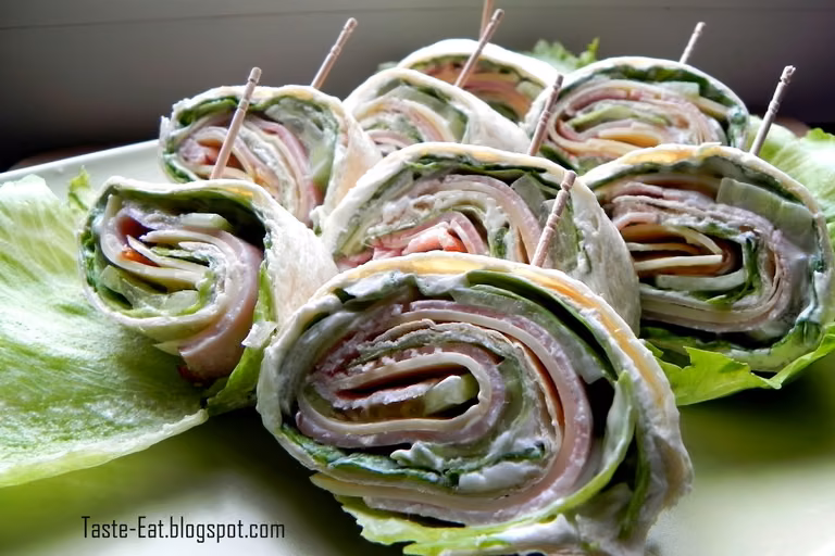Imprezowe rollsy z tortilli- 2 wersje