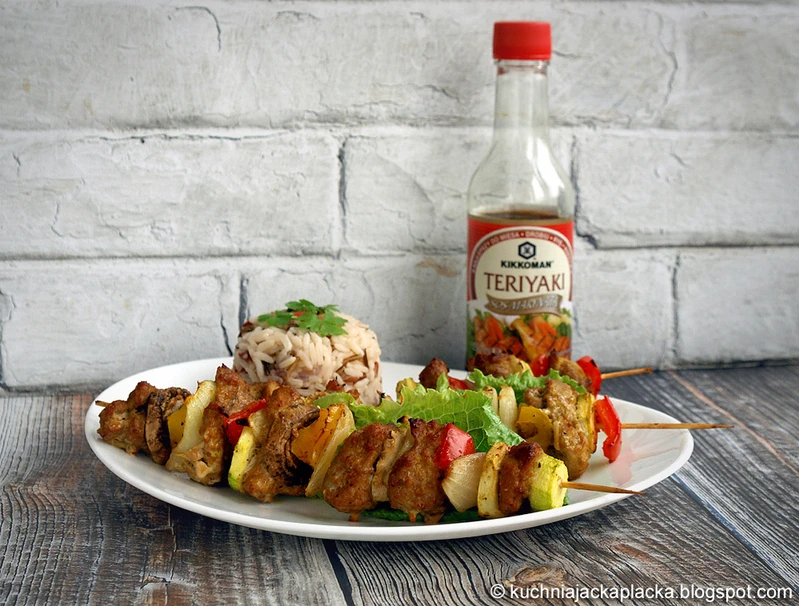 Szaszłyki z polędwicy w marynacie teriyaki