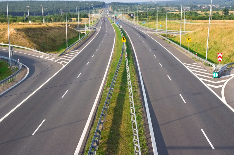 Od 21 czerwca weekendowe ograniczenia dla pojazdów! Te samochody muszą zostać w garażu