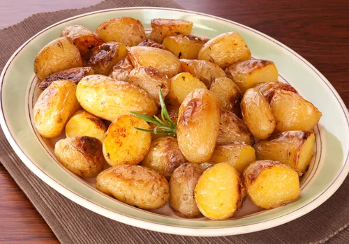 Nie gotuję młodych ziemniaków! Ta jedna czynność sprawia, że ich smak jest jeszcze lepszy!