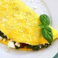 Omlet z fetą i szpinakiem
