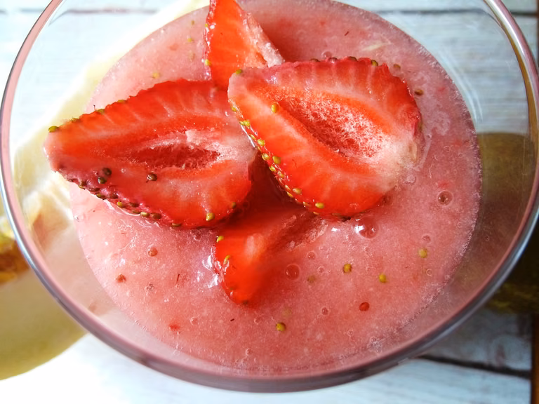 Koktajl z truskawek, melona i gruszki