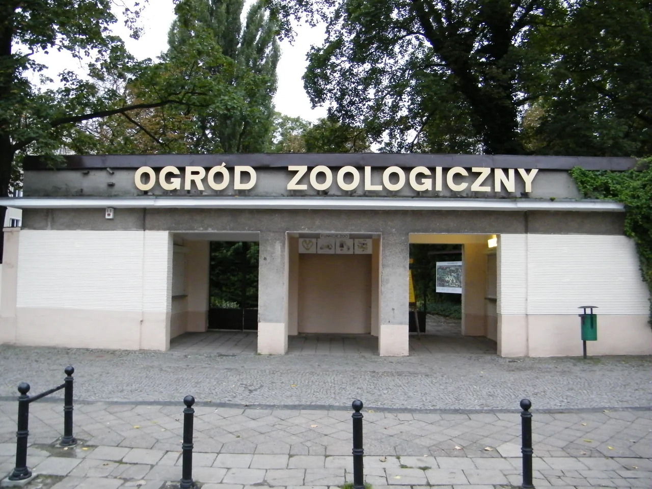 Miliony strat i puste wybiegi: Legendarne zoo przestaje istnieć!