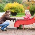 Dodatkowe 3 dni urlopu i praca tylko 7 godzin dziennie?! Pracujący rodzice będą zadowoleni - petycja już w Sejmie