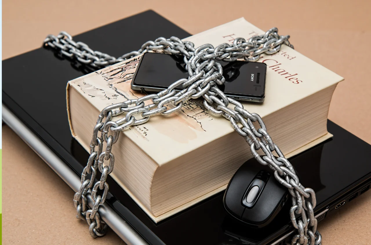 Dzień Przeciwko Cenzurze Internetu: Walka o Wolność Słowa w Cyfrowym Świecie
