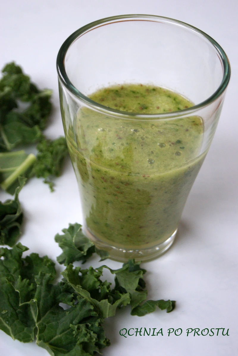 Smoothie - jarmuż, jabłko, mango