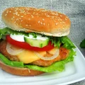 Domowy kurczakburger