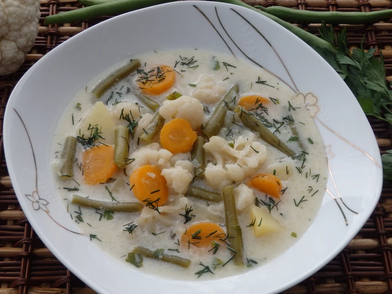 Zupa jarzynowa z koperkiem