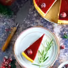 Sernik z mascarpone z żelką żurawinową