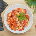 Tortellini zapiekane w sosie pomidorowym