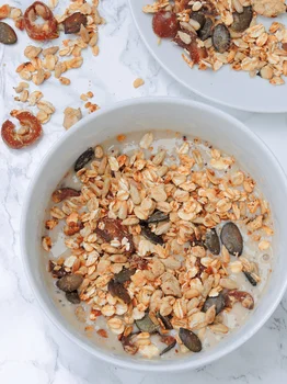 Chrupiąca Naturalnie Słodka Granola