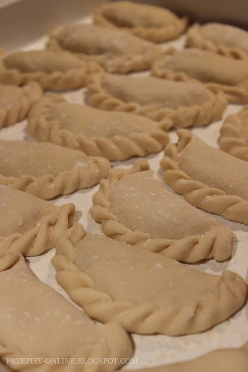 Pierogi z kapustą i grzybami