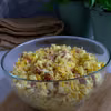 Sałatka z makaronem orzo i kiełbasą krakowską