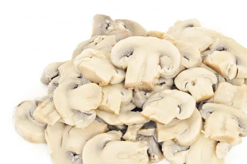 Co zrobić aby pieczarki nie robiły się ciemne.