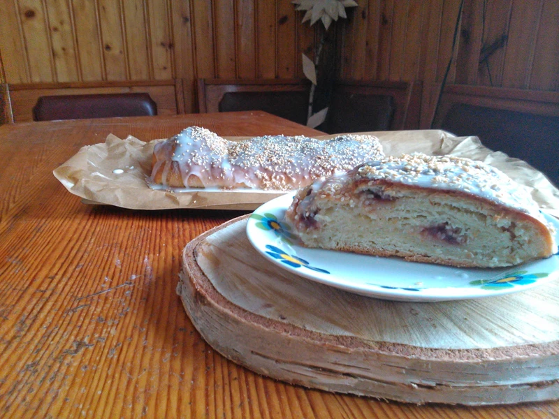 strucel sezamowo-powidłowy
