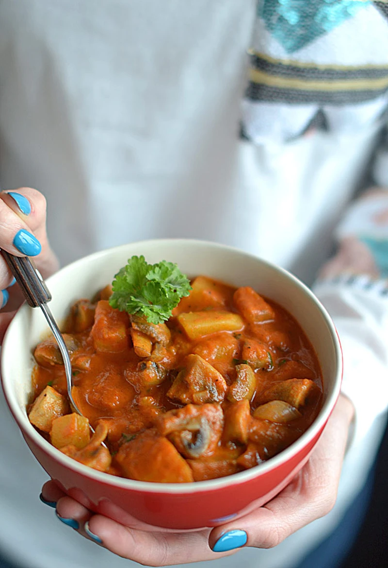 Paprykarz pieczony "fit" z pieczarek i ziemniaków