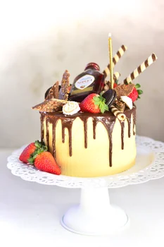 Tort czekoladowy z wiśniami