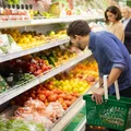 Sklepy otwarte w majówkę 2025: Gdzie i do której godziny zrobimy zakupy? (Biedronka, Lidl, Kaufland, Żabka)