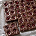 Brownie z malinami