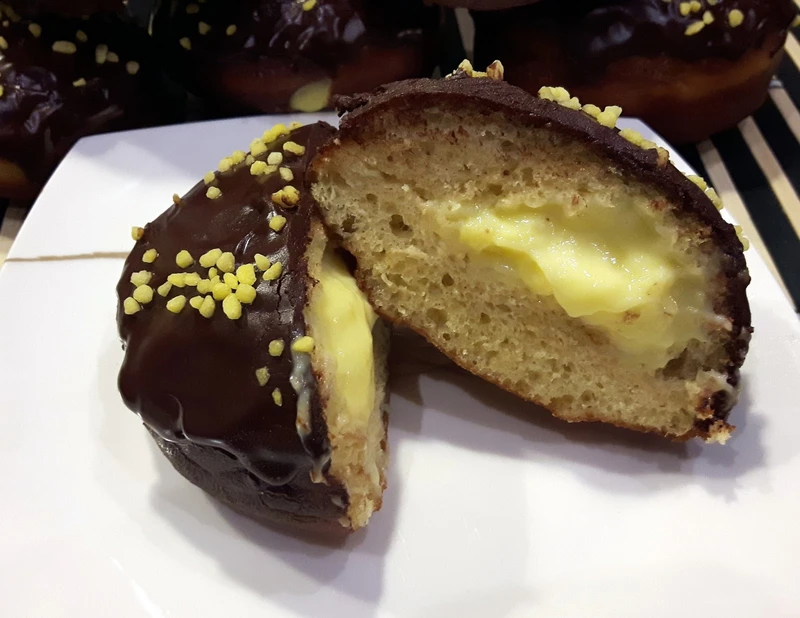 PĄCZKI DLA DOROSŁYCH Z NADZIENIEM BANANOWYM