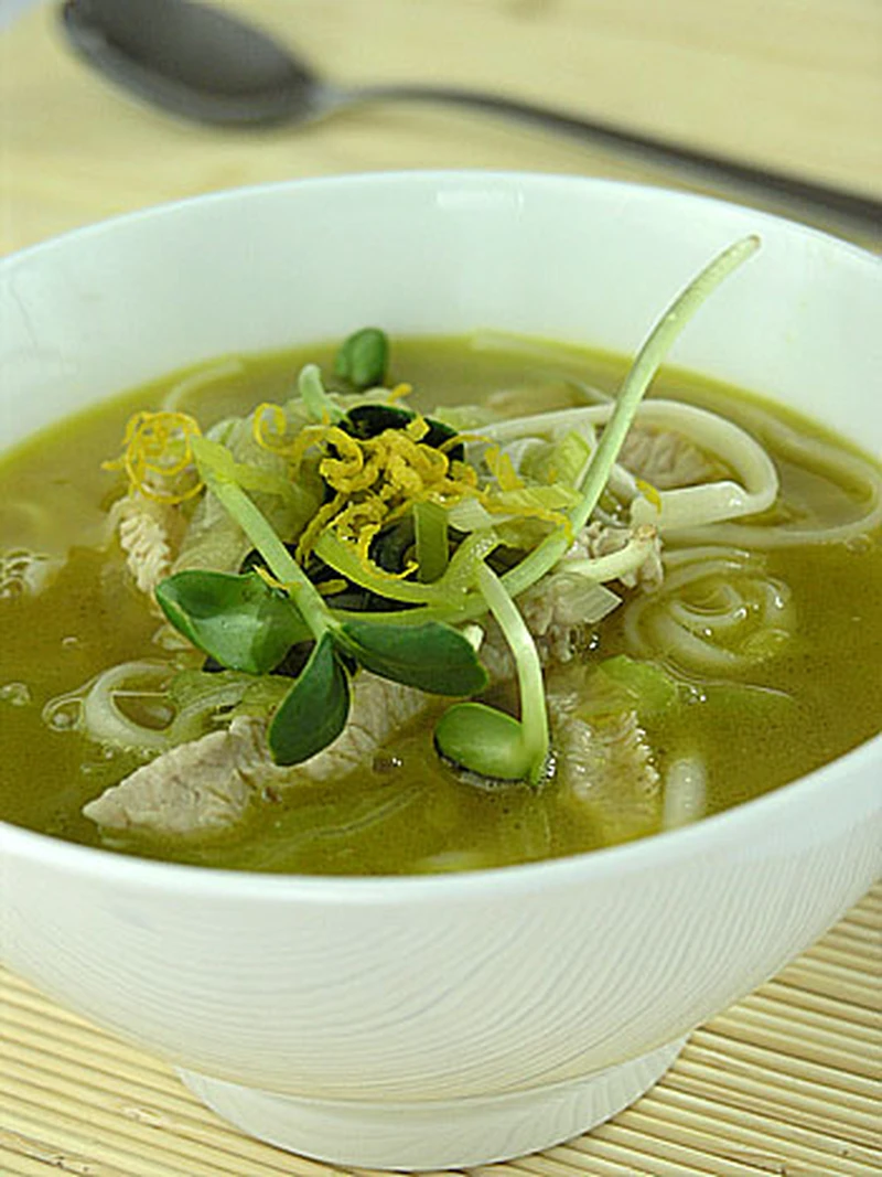 Zupa z porów z makaronem udon