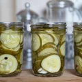 Ta sałatka to świetna alternatywa dla tradycyjnych ogórków! Zimą chętnie podaję ją do obiadu