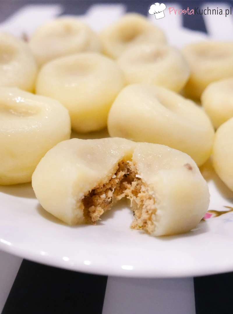 Kluski śląskie z mięsem