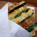 FRYTKI Z CUKINII Z PARMEZANEM