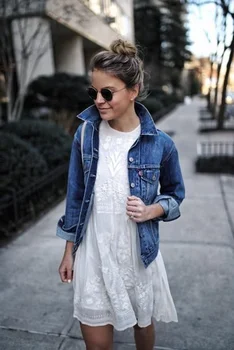 Biel z jeansem