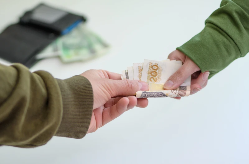 Nadchodzą ograniczenia w płatnościach gotówką? Oto, co UE planuje zmienić!