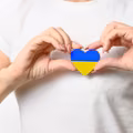 300 zł dla uchodźcy oraz 1200 zł miesięcznie dla pomagających. Co postanowił rząd?