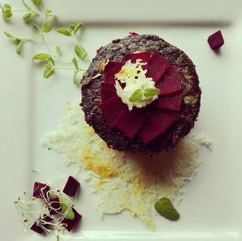 Zapiekana kaszanka z gotowanym burakiem