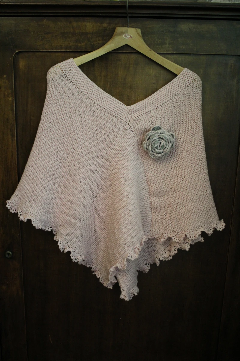 Poncho na drutach