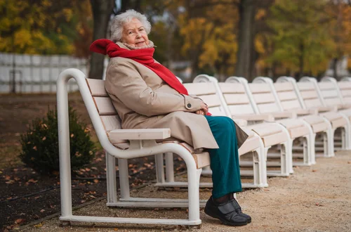 2150 złotych dla seniora co miesiąc! Ministerstwo potwierdziło kwotę i datę startu nowego świadczenia