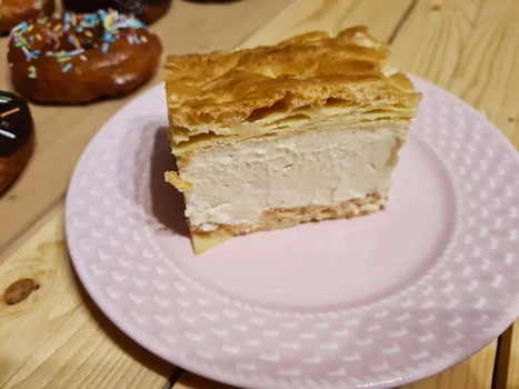 Karpatka z kremem budyniowym