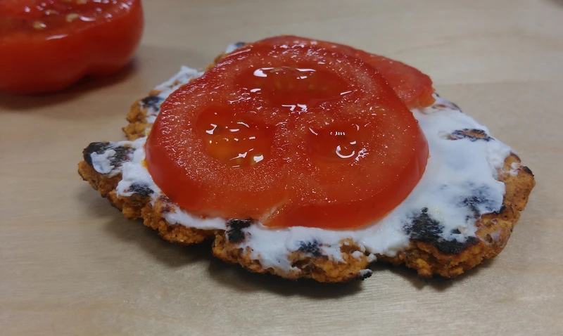 Zdrowe ‚chlebki’ z mąki kokosowej z patelni