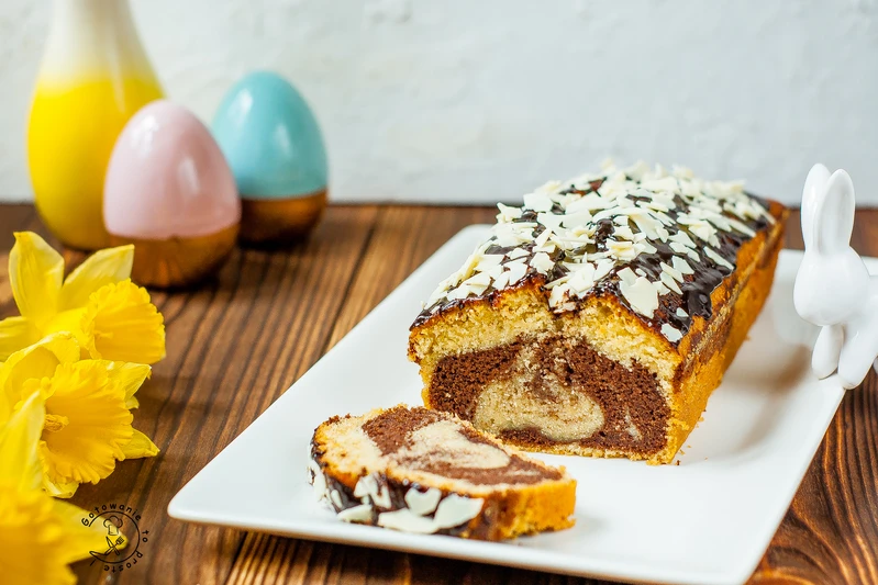 WILGOTNA MARMURKOWA BABKA NA JOGURCIE