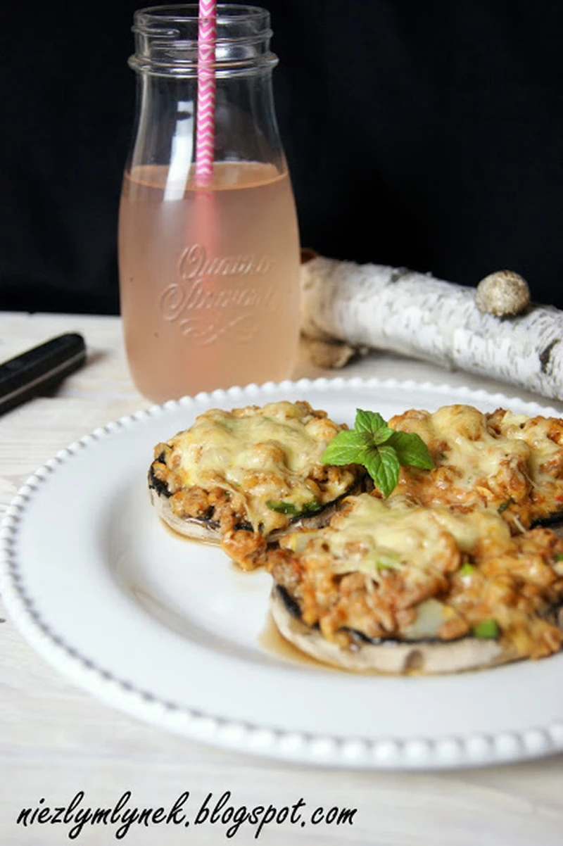 Faszerowane pieczarki portobello