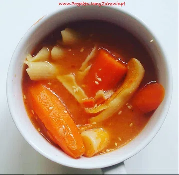 Zdrowa zupa marchewkowa dla całej rodziny (fit)