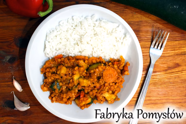 Curry z soczewicą i warzywami