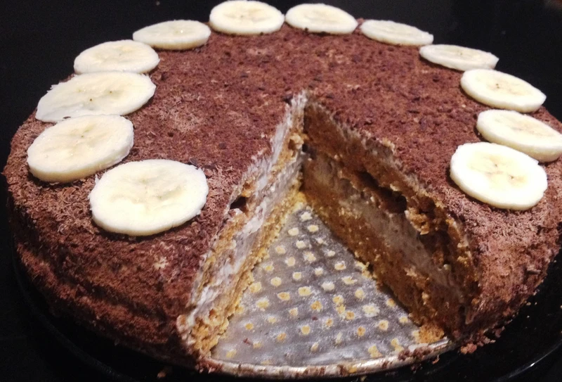Ciasto marchewkowe z kremem bananowym