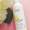 ODŻYWKA MYJĄCA DO WŁOSÓW Z OLEJKAMI YLANG-YLANG I PACZULI OD ZIAJI