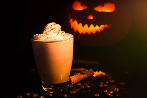 Kawa latte z dynią. Dyniowe latte.
