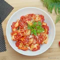 Tortellini zapiekane w sosie pomidorowym