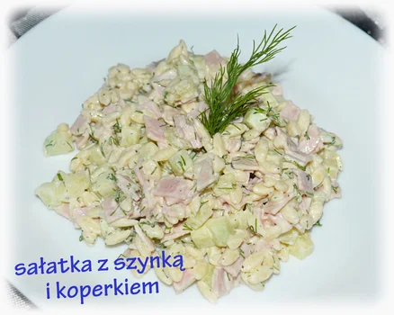 Sałatka z makaronem ryżowym i koperkiem