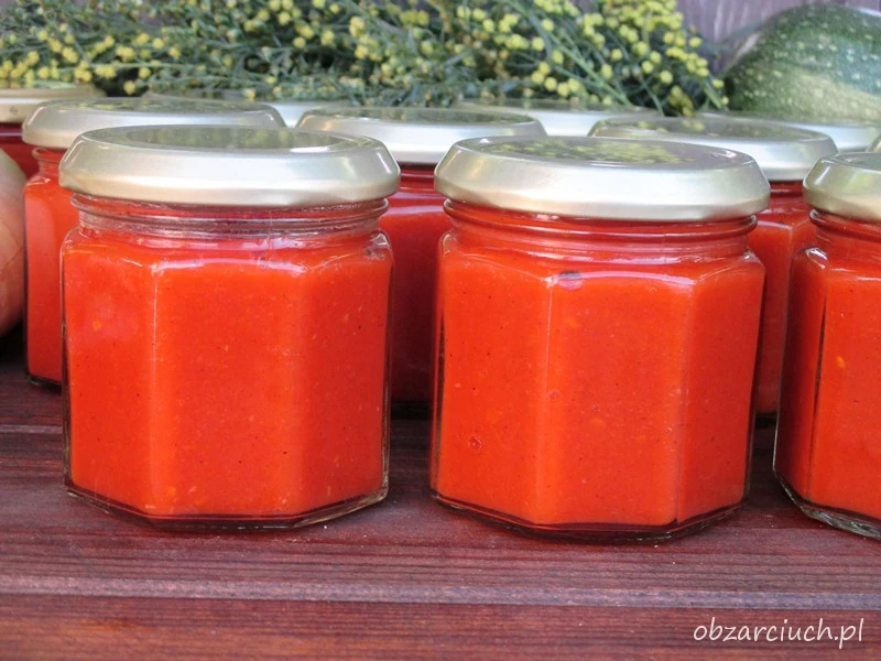 Ketchup z cukinii i pomidorów