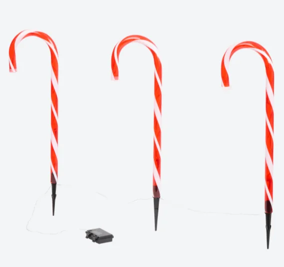 Zdjęcie Te urocze lampki z Action za 35 zł będą hitem Świąt! Cukrowe laseczki bosko oświetlą ogród i zrobią klimat jak z Laponii #2