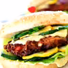 Burgery z mięsa mielonego z papryką i pieczonymi cukiniami