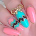 Niecodzienny różowy manicure